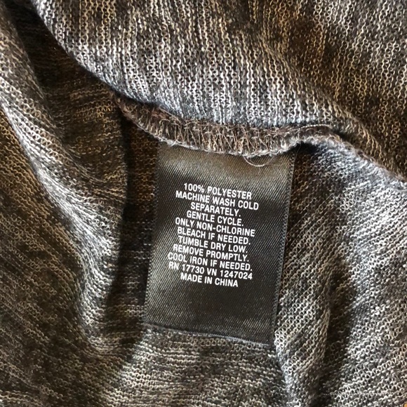 Mossimo Cap Sleeve Top - Picture 4 of 4